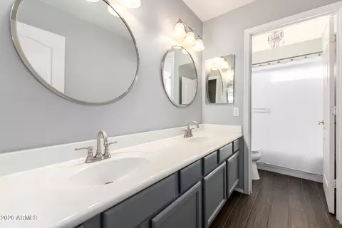 Bath - 3254 E Washington Ave, Gilbert, AZ 85234 photo 4 of 5