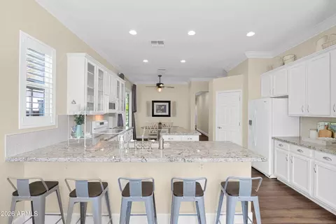 Kitchen - 9859 E Nopal Ave, Mesa, AZ 85209 photo 3 of 6