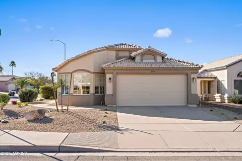 6749 E Norwood St, Mesa, AZ 85215