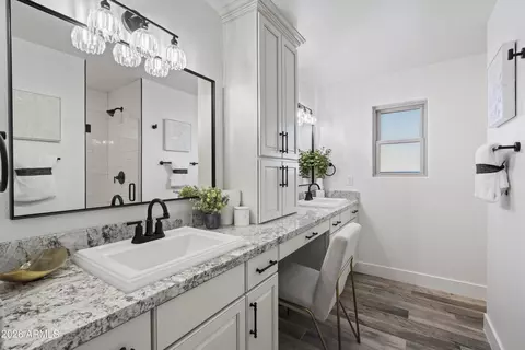 Bath - 4301 E Betty Elyse Ln, Phoenix, AZ 85032 photo 1 of 3