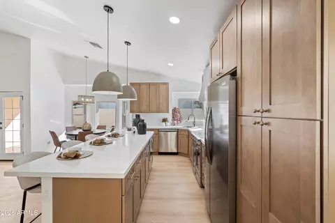 Kitchen - 4301 E Betty Elyse Ln, Phoenix, AZ 85032 photo 2 of 5