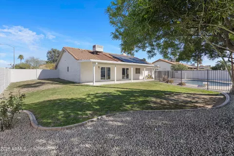 Exterior - 4301 E Betty Elyse Ln, Phoenix, AZ 85032 photo 2 of 8