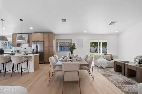 Dining - 4301 E Betty Elyse Ln, Phoenix, AZ 85032 photo 1 of 2