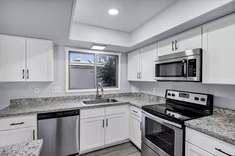 14 E Hermosa Dr, Tempe, AZ 85282