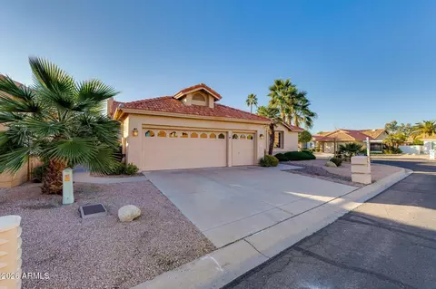 25617 S Burnaby Dr, Sun Lakes, AZ 85248