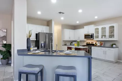 Kitchen - 2984 E Coconino Dr, Gilbert, AZ 85298 photo 4 of 6