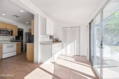 Entry Way - 4013 E Indianola Ave, Phoenix, AZ 85018 photo 1 of 1