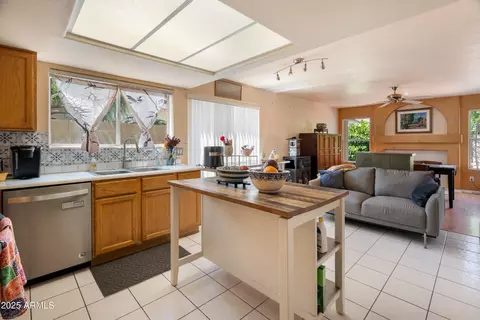 3224 E Sierra St, Phoenix, AZ 85028 photo 10
