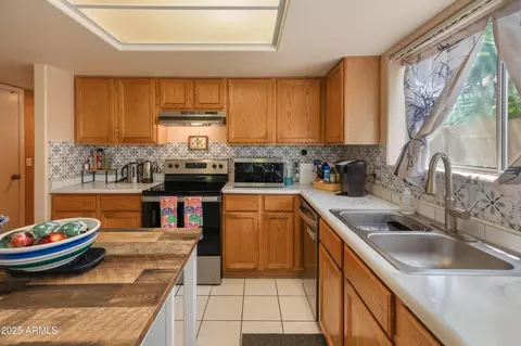 3224 E Sierra St, Phoenix, AZ 85028 photo 9