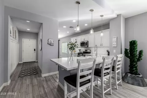 Entry Way - 2445 E Flintlock Dr, Gilbert, AZ 85298 photo 3 of 6