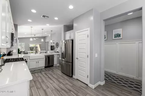 Entry Way - 2445 E Flintlock Dr, Gilbert, AZ 85298 photo 1 of 6