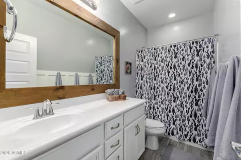 Bath - 2445 E Flintlock Dr, Gilbert, AZ 85298 photo 2 of 2