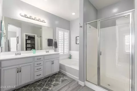 Bath - 2445 E Flintlock Dr, Gilbert, AZ 85298 photo 1 of 2