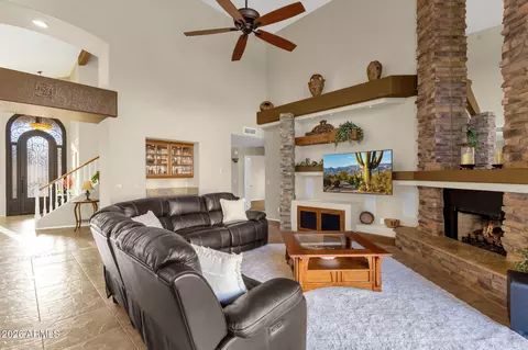 Living - 14811 S 13th Pl, Phoenix, AZ 85048 photo 4 of 4