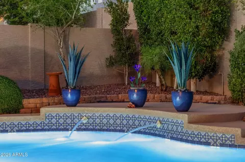 Exterior - 14811 S 13th Pl, Phoenix, AZ 85048 photo 8 of 11