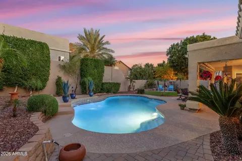 Exterior - 14811 S 13th Pl, Phoenix, AZ 85048 photo 7 of 11