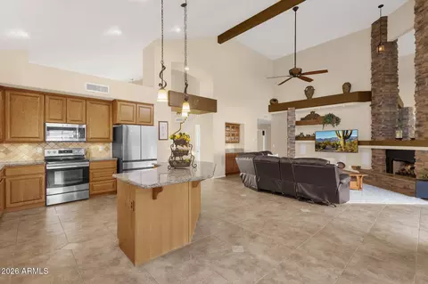 Kitchen - 14811 S 13th Pl, Phoenix, AZ 85048 photo 6 of 7