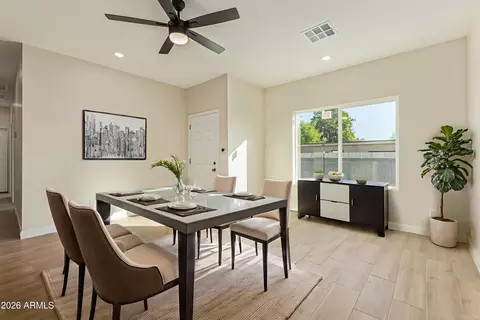Dining - 9425 N 9th Ave, Phoenix, AZ 85021 photo 1 of 1