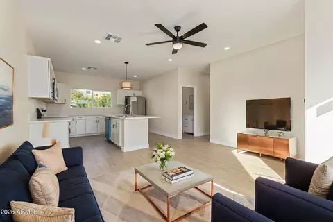 Living - 9425 N 9th Ave, Phoenix, AZ 85021 photo 3 of 3