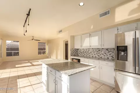 Kitchen - 1219 E Granite View Dr, Phoenix, AZ 85048 photo 2 of 4