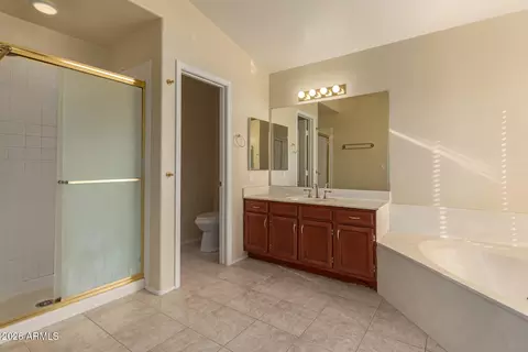 Bath - 1219 E Granite View Dr, Phoenix, AZ 85048 photo 1 of 5