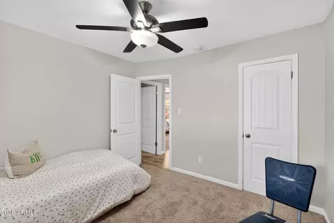 Bedroom - 1314 E Palo Verde Dr, Phoenix, AZ 85014 photo 6 of 7