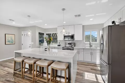 Kitchen - 1314 E Palo Verde Dr, Phoenix, AZ 85014 photo 2 of 4