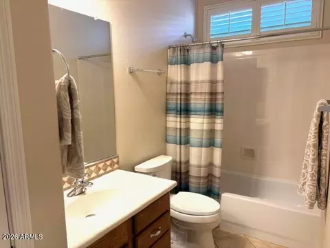 Bath - 4070 E Jude Ln, Gilbert, AZ 85298 photo 2 of 2