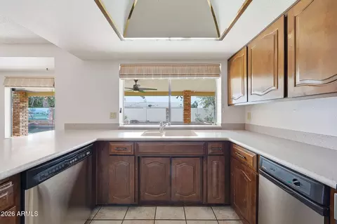 Kitchen - 2255 E Jacaranda St, Mesa, AZ 85213 photo 4 of 6