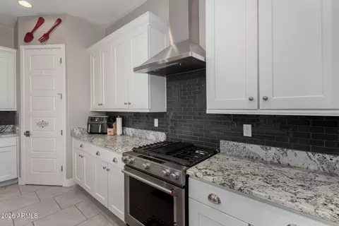 715 E Silver Fox Way, Phoenix, AZ 85048 photo 8