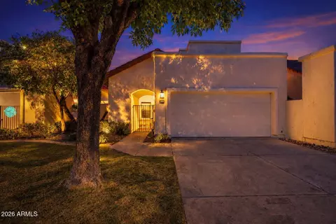 1906 E Calle De Arcos Dr, Tempe, AZ 85284