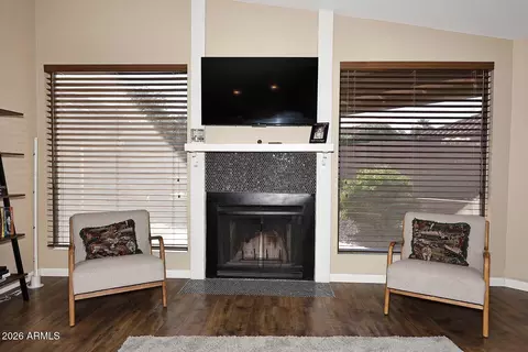 Living - 4341 E Bannock St, Phoenix, AZ 85044 photo 4 of 4