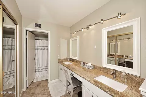Bath - 4341 E Bannock St, Phoenix, AZ 85044 photo 5 of 7