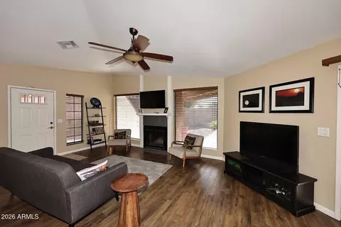 Living - 4341 E Bannock St, Phoenix, AZ 85044 photo 2 of 4