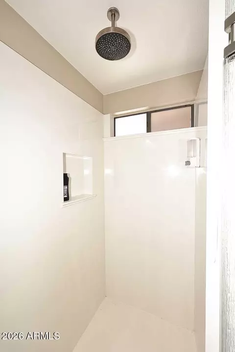 Bath - 4341 E Bannock St, Phoenix, AZ 85044 photo 4 of 7