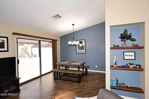 Dining - 4341 E Bannock St, Phoenix, AZ 85044 photo 1 of 2