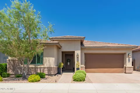 2830 E Crest Ln, Phoenix, AZ 85050
