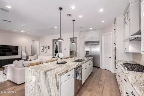 Kitchen - 2830 E Crest Ln, Phoenix, AZ 85050 photo 3 of 3