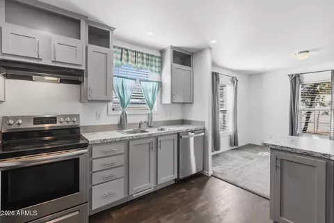 19401 N 7th St N #187, Phoenix, AZ 85024