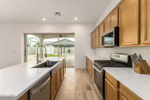 Kitchen - 10147 E Thunderbolt Ave, Mesa, AZ 85212 photo 2 of 2