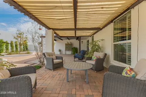 Exterior - 516 E Piping Rock Rd, Phoenix, AZ 85022 photo 6 of 10