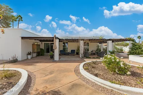 Exterior - 516 E Piping Rock Rd, Phoenix, AZ 85022 photo 7 of 10