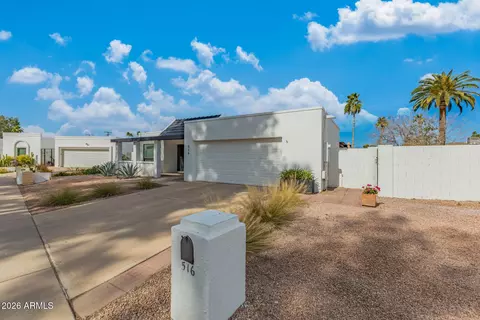 Exterior - 516 E Piping Rock Rd, Phoenix, AZ 85022 photo 4 of 10