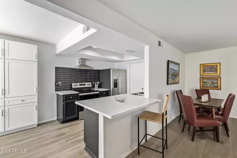 Kitchen - 516 E Piping Rock Rd, Phoenix, AZ 85022 photo 1 of 3