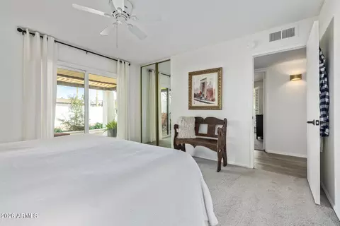Bedroom - 516 E Piping Rock Rd, Phoenix, AZ 85022 photo 3 of 5