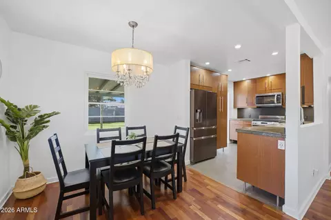 Dining - 427 E Oregon Ave, Phoenix, AZ 85012 photo 2 of 2