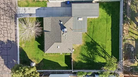 View/Area - 427 E Oregon Ave, Phoenix, AZ 85012 photo 3 of 3