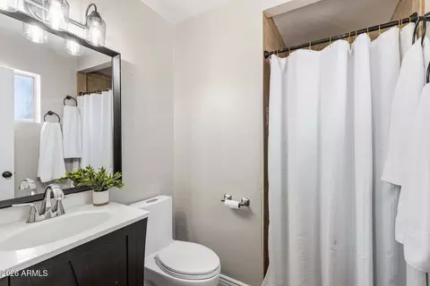 Bath - 543 E Franklin Ave, Mesa, AZ 85204 photo 1 of 2