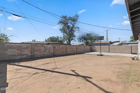 Exterior - 543 E Franklin Ave, Mesa, AZ 85204 photo 9 of 10