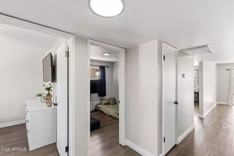 Entry Way - 543 E Franklin Ave, Mesa, AZ 85204 photo 3 of 5